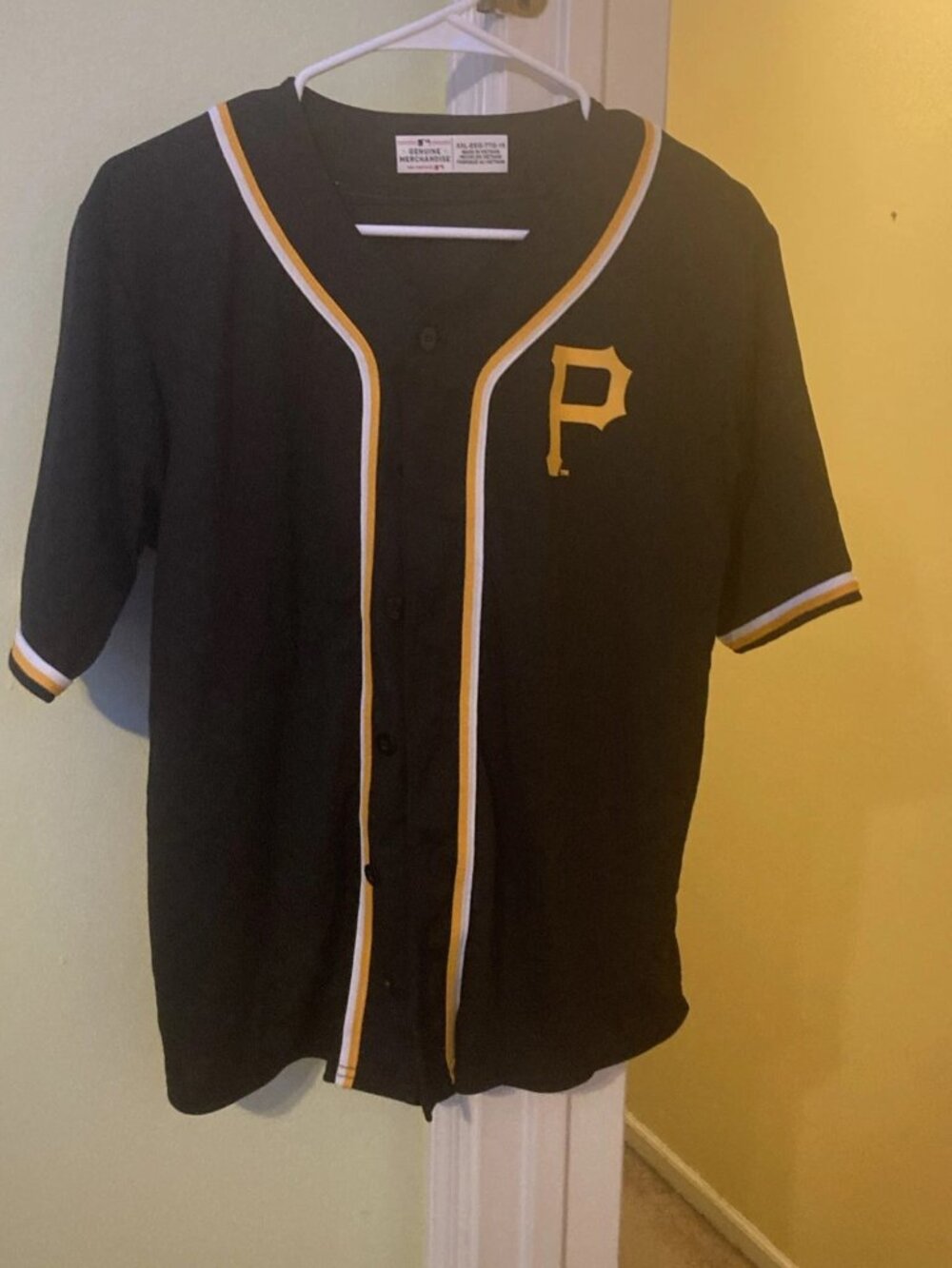 MLB Genuine Merchandise Youth XXL Pittsburgh Pirates Jersey
